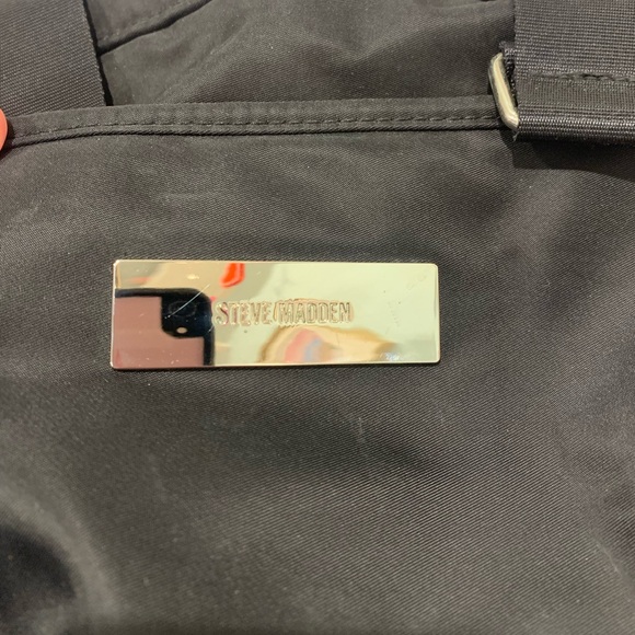 Steve Madden Nylon Bag - Picture 2 of 8